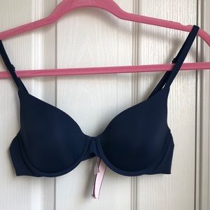 Victoria’s Secret T-Shirt Bra
